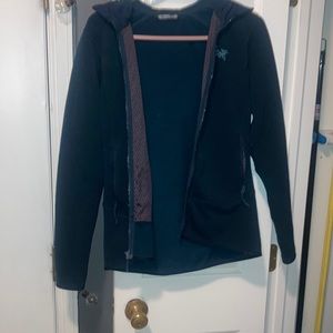 Arc’teryx kyanite hoodie